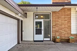 148 E Warburton St, South Saint Paul, MN 55075 - Photo 2