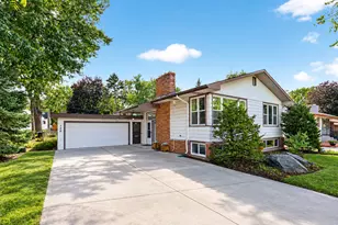 148 E Warburton St, South Saint Paul, MN 55075 - Photo 2