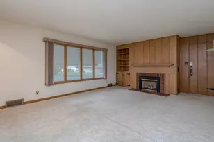 205 N Thompson, Delavan, MN 56023 - Photo 6