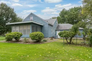 205 N Thompson, Delavan, MN 56023 - Photo 40