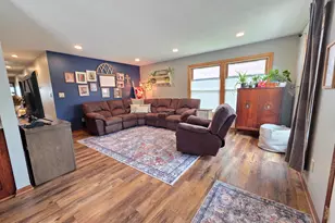 330 9th St NW, Plainview, MN 55964 - Photo 16