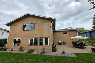 330 9th St NW, Plainview, MN 55964 - Photo 8