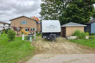 330 9th St NW, Plainview, MN 55964 - Photo 10