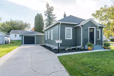 221 Bryan Avenue, Owatonna, MN 55060 - Photo 2