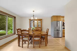 1001 Forest Glen Ct, Burnsville, MN 55337 - Photo 4