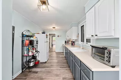 205 W South Avenue, Chippewa Falls, WI 54729 - Photo 16