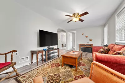 205 W South Avenue, Chippewa Falls, WI 54729 - Photo 6
