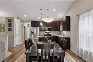 832 Aurora Cir, Red Wing, MN 55066 - Photo 4