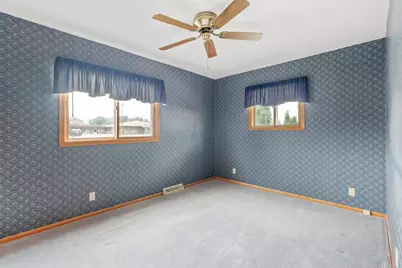 303 15th Avenue SW, Austin, MN 55912 - Photo 32