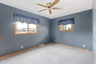 303 15th Ave SW, Austin, MN 55912 - Photo 32