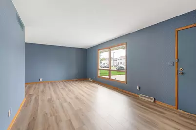 303 15th Avenue SW, Austin, MN 55912 - Photo 16