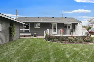 303 15th Ave SW, Austin, MN 55912 - Photo 8