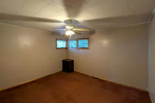 301 Washington Ave, Alden, MN 56009 - Photo 12