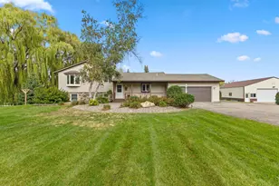 655 Hillside Rd SE, New Prague, MN 56071 - Photo 2