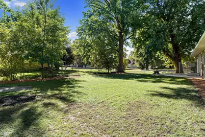 2505 16th Avenue SW, Austin, MN 55912 - Photo 12