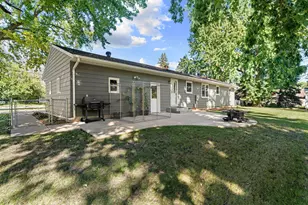 2505 16th Ave SW, Austin, MN 55912 - Photo 6