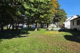 142 5th St NW, Blooming Prairie, MN 55917 - Photo 28