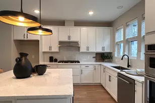 838 Woodlawn Ave, Saint Paul, MN 55116 - Photo 12