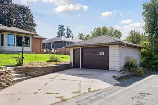 909 Manomin Ave, West Saint Paul, MN 55118 - Photo 18