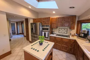 435 Far Hill Rd, Wayzata, MN 55391 - Photo 12