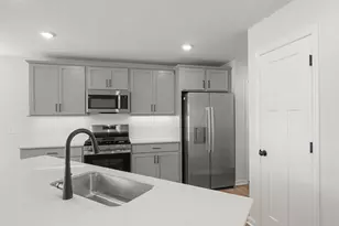 709 Highland Cir, Jordan, MN 55352 - Photo 4