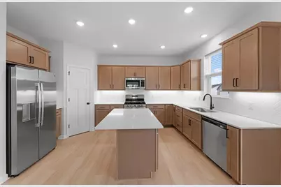 6431 Jarvis Avenue, Cottage Grove, MN 55016 - Photo 10