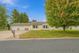 1027 Prairie Cir, Menomonie, WI 54751 - Photo 1