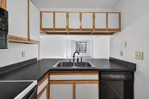 455 Dayton Ave, Saint Paul, MN 55102 - Photo 16