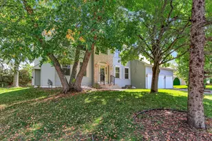 5570 Wood Duck Ct, Shoreview, MN 55126 - Photo 2