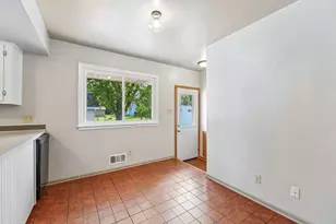 585 9th St N, Bayport, MN 55003 - Photo 16