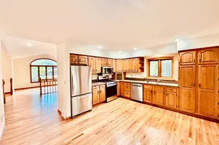 13505 Elkwood Dr, Apple Valley, MN 55124 - Photo 10