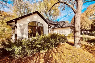 13505 Elkwood Dr, Apple Valley, MN 55124 - Photo 6