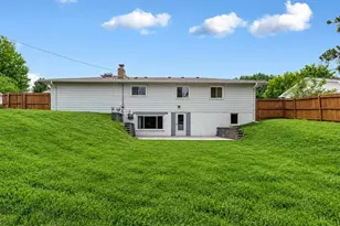 2033 Bluestone Ln, Eagan, MN 55122 - Photo 6