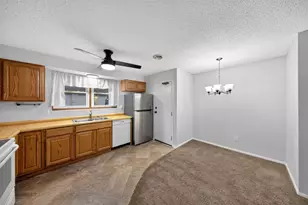 1903 Greenview Pl SW, Rochester, MN 55902 - Photo 4