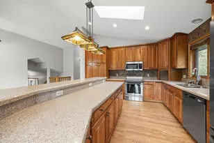1762 Drake Dr, Eagan, MN 55122 - Photo 12