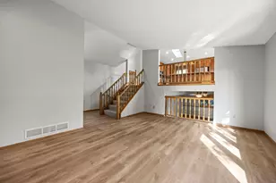 1762 Drake Dr, Eagan, MN 55122 - Photo 4