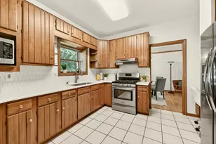 1915 Folwell Dr SW, Rochester, MN 55902 - Photo 10