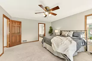 1915 Folwell Dr SW, Rochester, MN 55902 - Photo 18