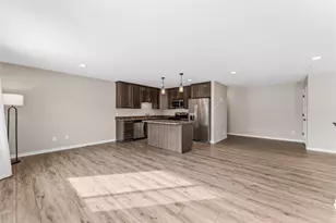 18610 Jonesboro Ct, Lakeville, MN 55044 - Photo 6