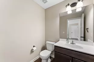 18610 Jonesboro Ct, Lakeville, MN 55044 - Photo 10