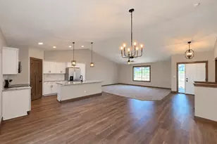 316 Falcon Run, Eagle Lake, MN 56024 - Photo 8