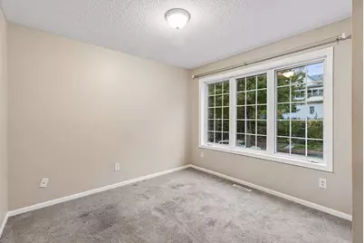 297 Morton Street E, Saint Paul, MN 55107 - Photo 14