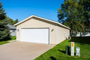 425 Fieldcrest Ln, Sartell, MN 56377 - Photo 16