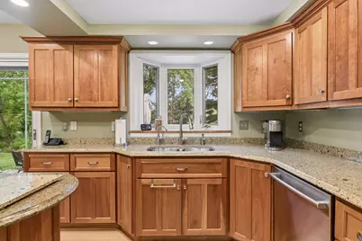 991 Caren Court, Mendota Heights, MN 55118 - Photo 16