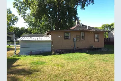 206 E Depue Avenue, Olivia, MN 56277 - Photo 2