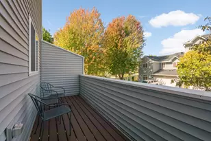 657 Kingfisher Ln, Woodbury, MN 55125 - Photo 6
