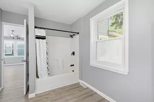 2423 Quincy St NE, Minneapolis, MN 55418 - Photo 28