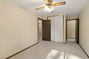 135 Viking Dr E, Little Canada, MN 55117 - Photo 10