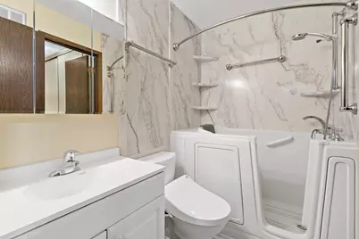 135 Viking Drive E #117, Little Canada, MN 55117 - Photo 16