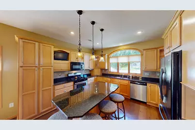 1718 Hale Drive, Albert Lea, MN 56007 - Photo 2
